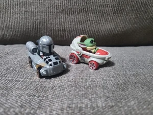 Verso Hot Wheels Racer Star Wars DieCast The Mandalorian + Niño Bebé Yoda Grogu - Imagen 1 de 2