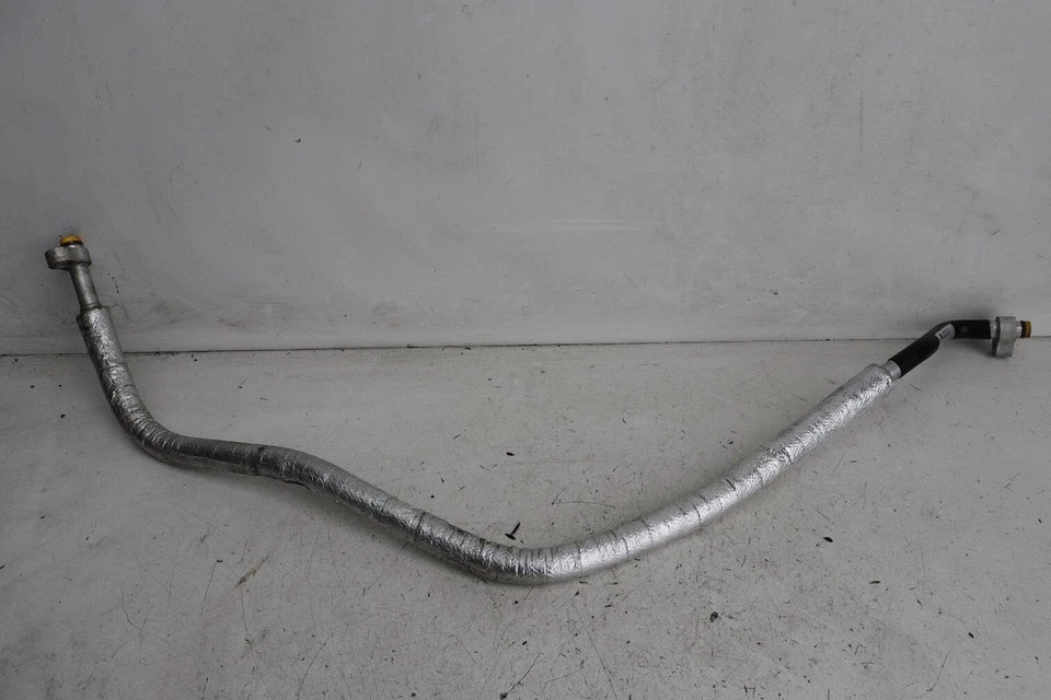 Tubo de manguera de aire acondicionado Lamborghini Aventador S LP740 2019 470260701B J158 Foto 1 de 1