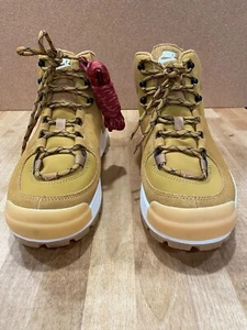 Nike City Classic Boot DQ5601-710 Women's Wheat/White Athletic Shoes Size 8 - Picture 1 of 5