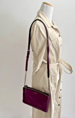 Henri Bendel Crossbody Bag Purple Leather Top Zip Dividers Chain-Link Strap - Image 1 of 4