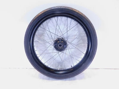 Llanta y neumático Harley Davidson Softail Blackline 2011-2013 con cordones - doblado Foto 1 de 4