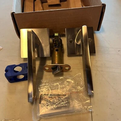 Juego de Pasaje Emtek 5110HLOLHUS15, Roseta Cuadrada, Palanca Helios Mano Izquierda, SN Foto 1 de 2