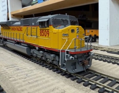 Athearn Genesis ATHG27225 G2 SD9OMAC-H Fase 1 DCC Ready Union Pacific (UP) 8509 Foto 1 de 4