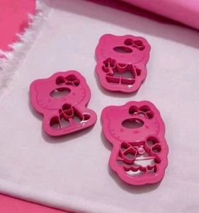 NUOVO GRAZIOSO TUPPERWARE ROSA SANRIO HELLO KITTY TAGLIABISCOTTI SET DI 3 DETTAGLI - Foto 1 di 2