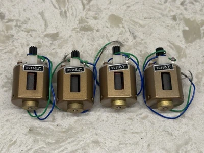 4 motores Russkit Mabuchi FT-36 ranura coche motor nuevo stock antiguo con carcasa agrietada Foto 1 de 4