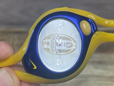 Reloj Nike Triax Swift Analógico Juventus Fútbol Club WR0078 DIFÍCIL DE ENCONTRAR Foto 1 de 4