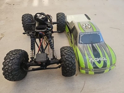 AXIAL AX10 SCORPION ARTR 1/10 CRAWLER RC  - Image 1 of 4