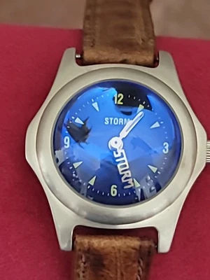 Reloj Tormenta Lazer Burbuja Dama Cristal Iridiscente Caja Acero Inoxidable Banda Seiko Foto 1 de 4