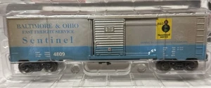 Menards ~ Baltimore & Ohio Weathered Boxcar - Picture 1 of 3