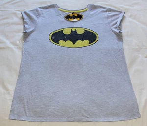 DC Comics Batman Logo Ladies Grey Short Sleeve Printed T Shirt Size 16 New - Picture 1 of 2