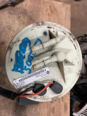 02 JEEP GRAND CHEROKEE Fuel Pump - Image 1 of 2