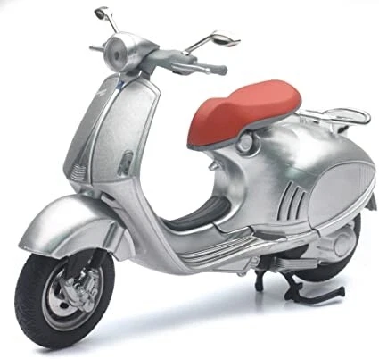 NEWRAY - VESPA 946 Grigio - 1/12 - NEW57613-C - Immagine 1 di 1