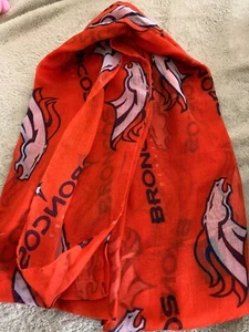 NEU Denver Broncos Fußball Damen orange weiß blau Logos Infinity Schal - Bild 1 von 5