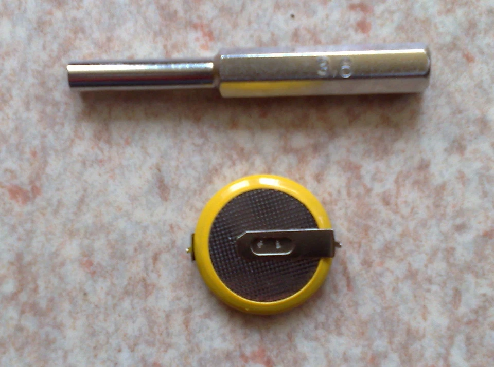 Battery CR2032 + 3.8 mm Gamebit for NES, Super Nintendo, N 64 N64 - Save issue - Image 1 of 1