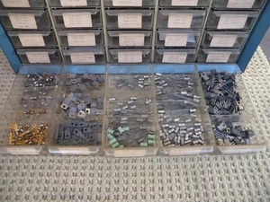 2 PCS. SANYO NPN TRANSISTORS 2SD72. NEW. ORIGINAL JAPAN. - Picture 1 of 2