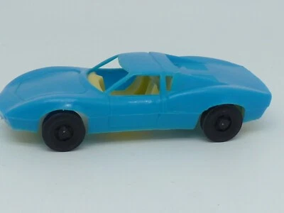 VOITURE DE COURSE EN PLASTIQUE ANCIEN JOUET DE BAZAR - Photo 1/4