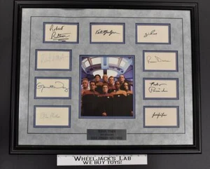 Cornice portafoto autografata The Crew of the USS Voyager Star Trek: Voyager - Foto 1 di 2