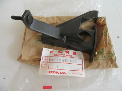 正品 85-07 本田 Elite 80 右地板支撑架固定支架 50615-GE1670 — 第 1/4 张图片