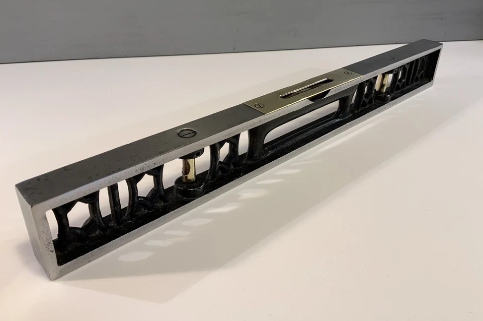 VINTAGE GLASS DEVELOPMENTS LTD CAST IRON ENGINEERS 18” INCH SPIRIT LEVEL - Image 1 of 4