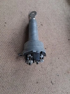 Vintage CAR AUTO DASH Ignition Lock Cylinder with 2 Key - UNKNOWN MAKE OR MODEL - Picture 1 of 5