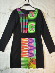 Abito Bodycon Desigual Nero Maniche Lunghe Taglia 42 (US 12) Stampa Astratta Colorata - Foto 1 di 13