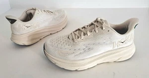 HOKA CLIFTON 9 LAUFSCHUHE GRÖßE UK 11 OFF WHITE IN TOP ZUSTAND ZWEIMAL GETRAGEN. - Bild 1 von 13