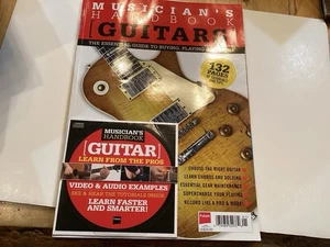 MUSICIAN'S HANDBOOK GUITARS MAGAZINE, 132 PAGES OF TUTORIALS & TIPS ISSUE,2017 - Imagen 1 de 2
