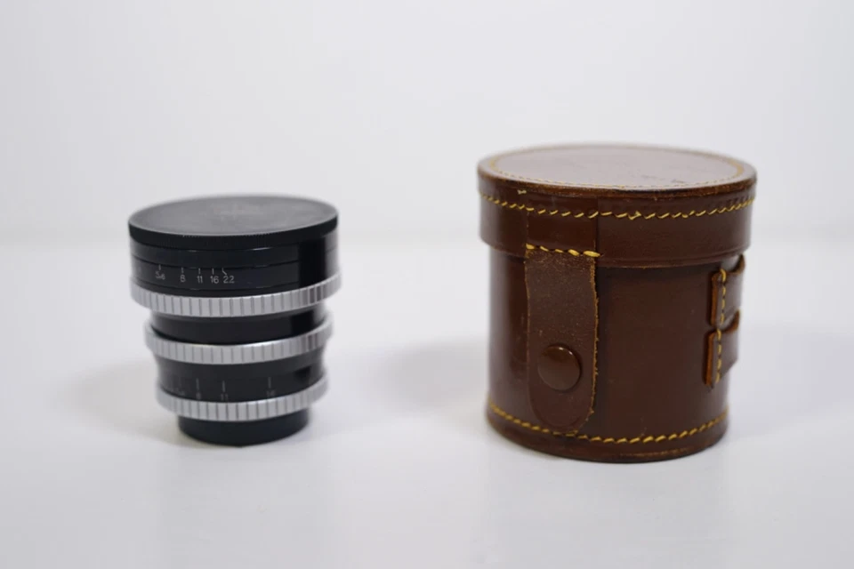 Angenieux Type R11 Retrofocus 28mm f3.5 Exakta mount full frame lens cased - Image 1 of 4