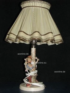 Goebel - Hummel, Schirmlampe mit Hummel-Figur,44/B, "In Sicherheit" - Bild 1 von 1