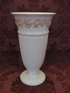 Wedgwood Pink on Cream (Plain Edge) Queen's Ware Ceramic 10-3/4" Vase-Excellent! - Picture 1 of 3