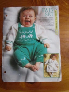 KNITTING PATTERN TWIN SET BABIES AND CHILDREN GREAT **** MUST SEE - Picture 1 of 1