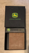 John Deere  bi-fold Wallet Brown Leather  NEW in Gift Box