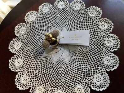 Anillo de cóctel Kate Spade relleno de oro abejorro con pedrería (#10) Foto 1 de 4