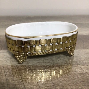 Vintage Style-built Basket Weave Soap Dish with Porcelain Insert - Picture 1 of 9
