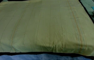 Vintage Leinenmischung Tischdecke 58"x78" Buttergelb mit Gold/Silber Streifen 50er - Bild 1 von 6
