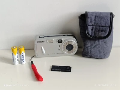 Sony Cyber-Shot DSC-72 Digital Camera 3.2 MP - Image 1 of 4