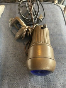 Vtg. clip on light or reflector with spring inside - Picture 1 of 3