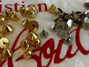 5x Christian Louboutin ORO Borchie di Ricambio Punte E Fissaggi Spike di Supporto - Foto 1 di 12