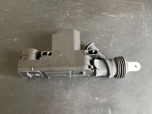 Genuine Porsche 911 993 / 964 Door Lock Solenoid (Electric Actuator) 92862421101 - Picture 1 of 7