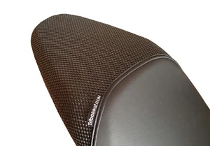 TRIUMPH TIGER 660 SPORT 2022-2024 TRIBOSEAT COPRISELLA PASSEGGERO ANTISCIVOLO - Picture 1 of 1