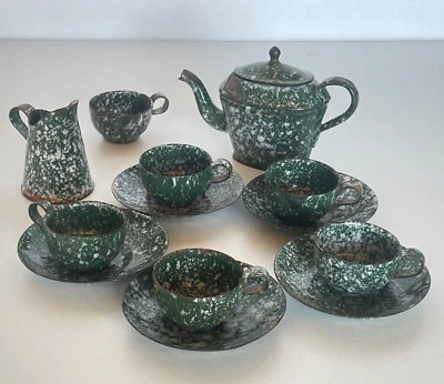 JOUET ANCIEN - JOLIE DINETTE POUPEE TOLE EMAILLEE - DECOR MARBRE VERT ET BLANC - Photo 1/4