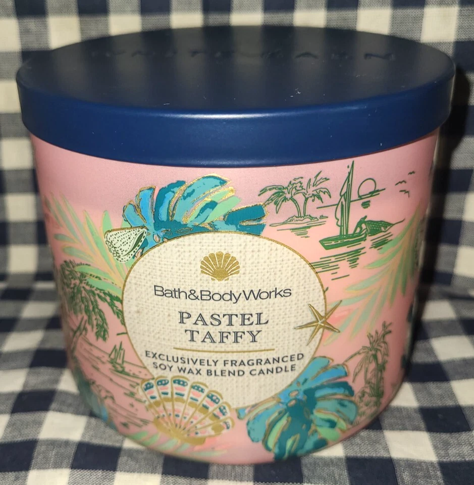 АБСОЛЮТНО НОВАЯ пастельная свеча Taffy с 3 фитилями 25–45 часов горения 14 унций Bath & Body Works - Изображение 1 из 1