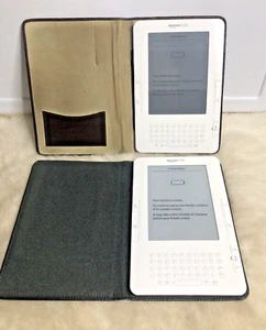 Two Amazon Kindle Keyboard 2nd Generation eReader D00701 Bundle/ Parts Repair - Afbeelding 1 van 11