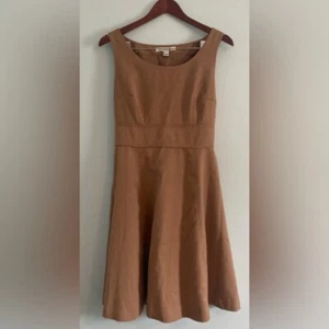 Forever 21 braun hellbraun ärmellos Fit Flare Midi adrette Schulkleid 10 Medium M - Bild 1 von 5