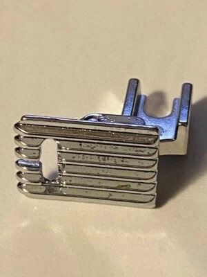 Kenmore Sewing Machines Low Shank 5-Groove Pintuck Foot - Imagem 1 de 4