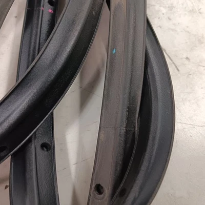 Jeep Renegade en puerta sello goma pasajero delantero derecho 2023 2022 2021 2020 Foto 1 de 4