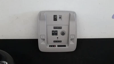 18 CADILLAC ESCALADE ESV TECHO CONSOLA SUPERIOR CON TECHO CORREDIZO PUERTA ELÉCTRICA Y GDO Foto 1 de 4