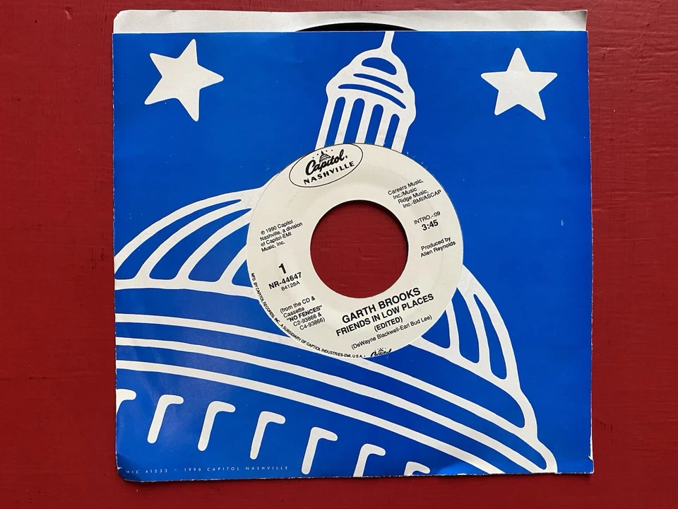 Garth Brooks – Friends In Low Places - 1990 Capitol 7” Vinyl 45rpm - Near Mint! - Image 1 of 4
