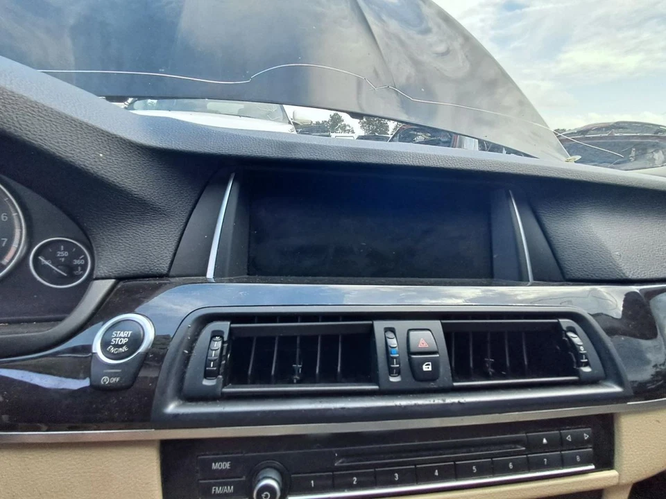 Info-GPS-TV Screen Display Screen Front Dash Fits 11-16 BMW 528i 2613621 - Image 1 of 1