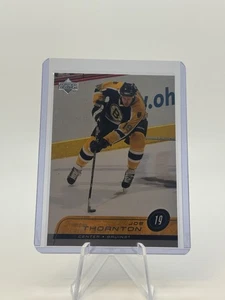 Tarjeta de hockey 2002 Upper Deck Joe Thornton #11 Center Boston Bruins - Imagen 1 de 2